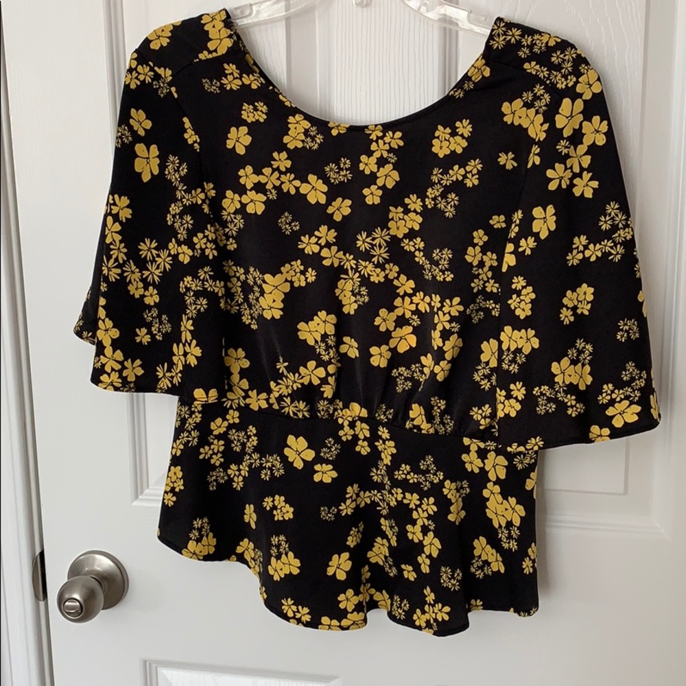 Who What Wear Black and Yellow Floral Top